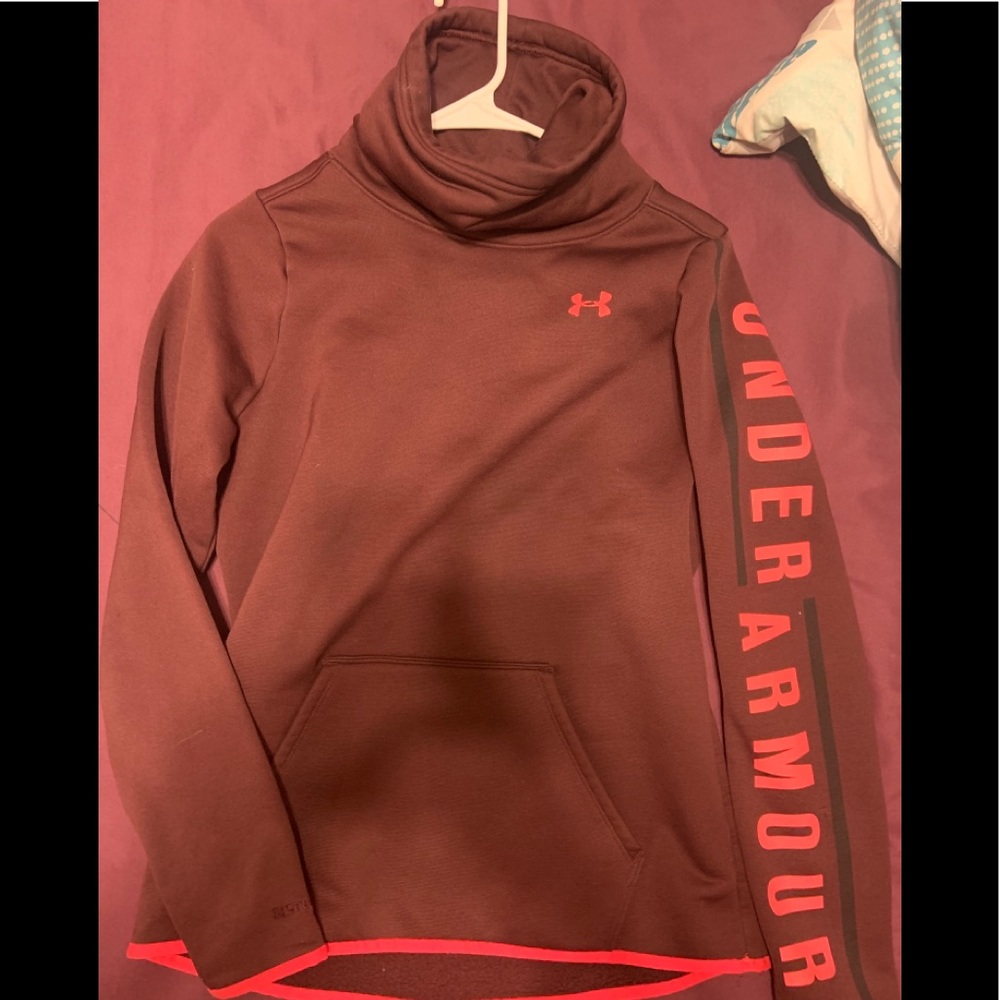 Under Armour pullover